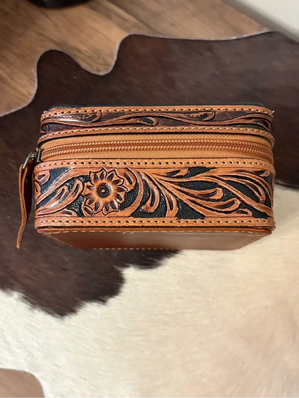 Hand-Tooled Floral Leather Jewelry Box in Tan and Black